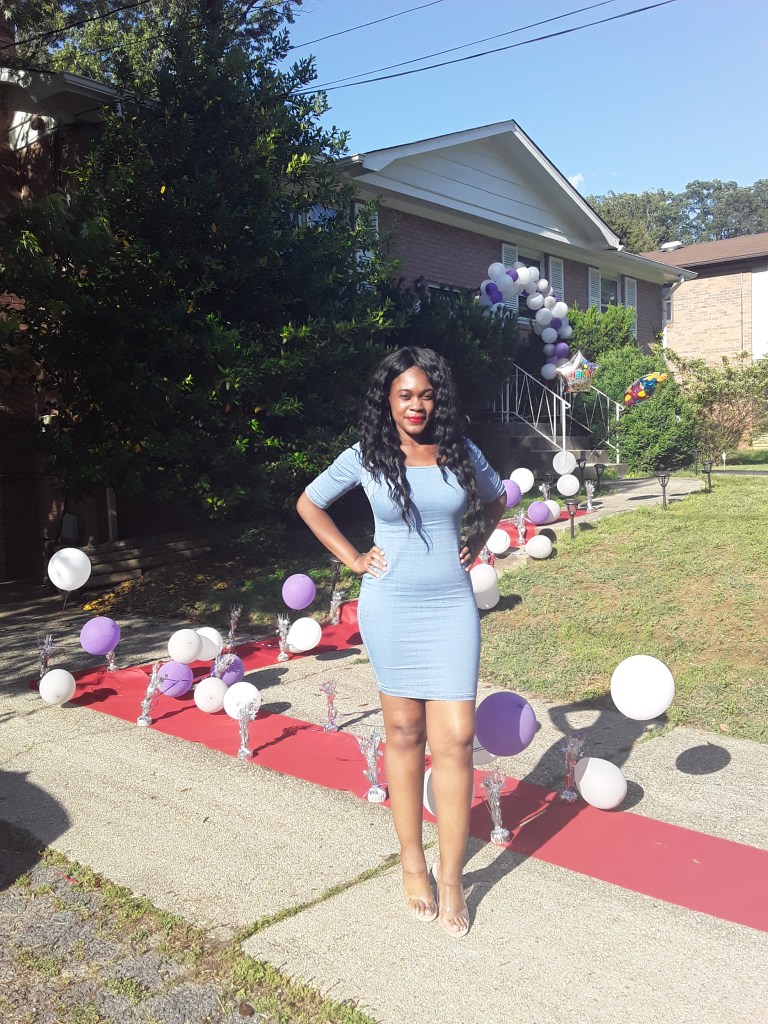 This image has an empty alt attribute; its file name is diamond-blue-dress.jpg